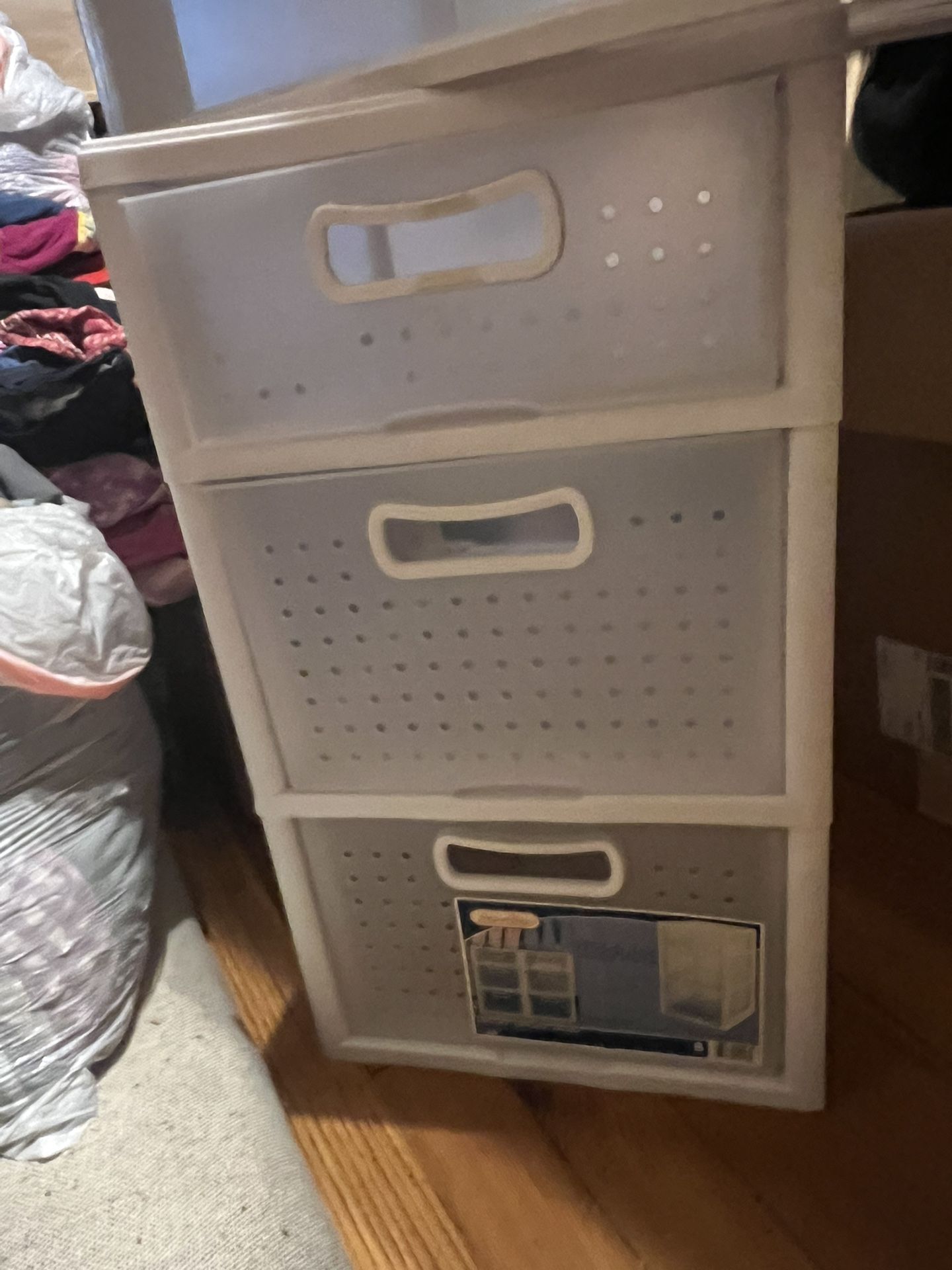 Rubbermaid three drawer Dresser