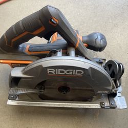 RIDGID 18V OCTANE Brushless Cordless 7-1/4 in. Circular Saw (Tool Only)