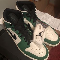 Jordan 1 Mid Pine Green Size 12 DS! Og All