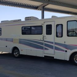 1994 Fleetwood Coronado 30' H  Class A