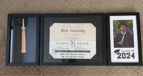 Black Diploma Frame with one picture