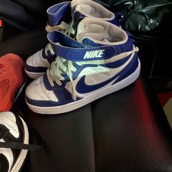Blue Nikes Sz 4y