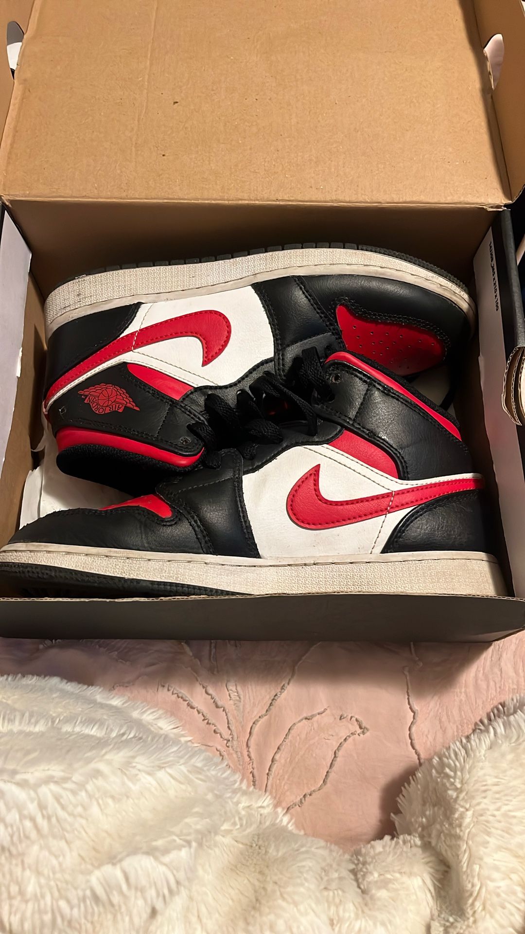 Air Jordan 1 MID (GS)