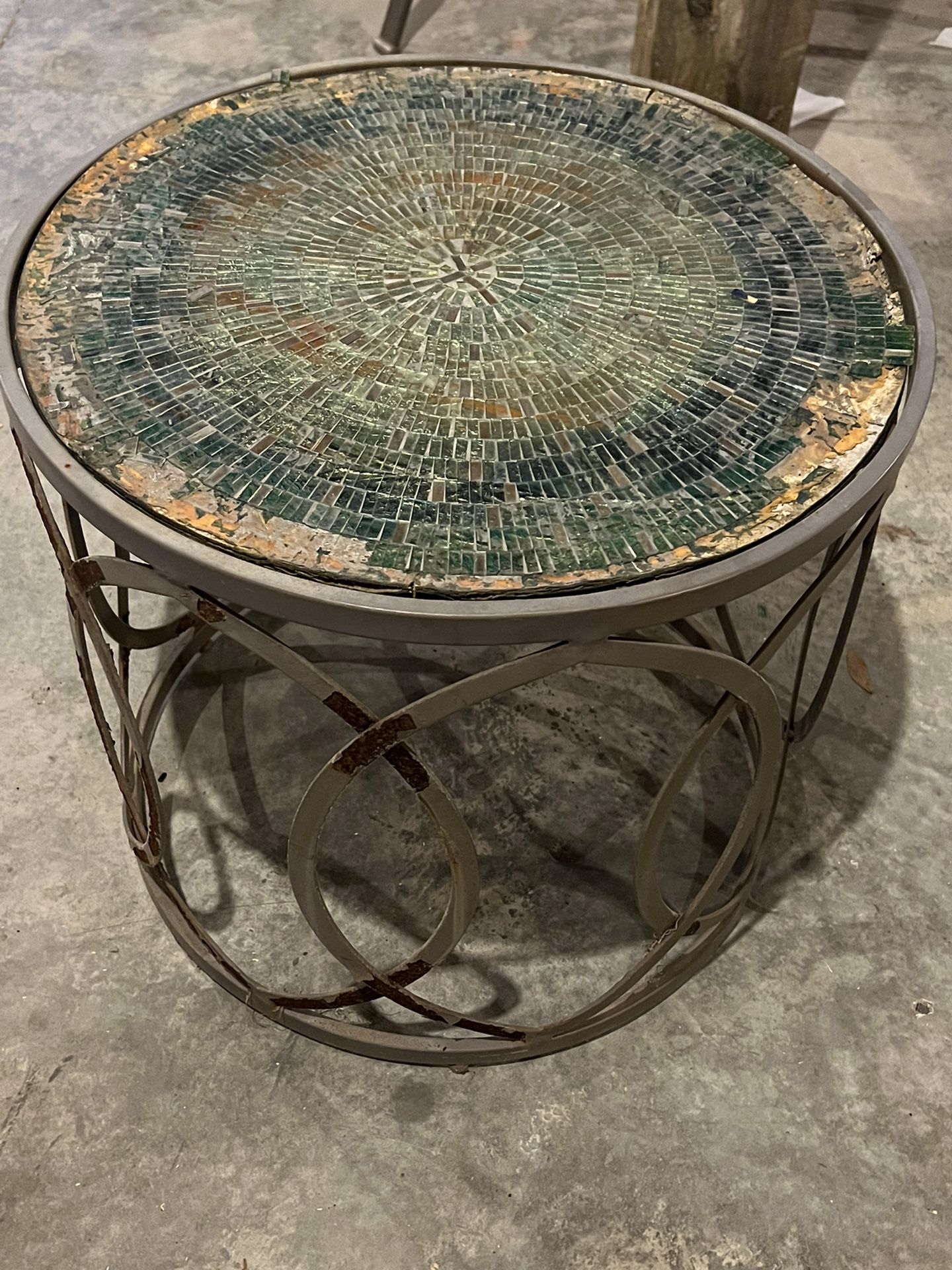 25” Round Metal & Mosaic Heavy Table - 23” Tall DIY Project AS IS 