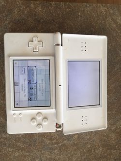 Nentendo DS lite (broken hinge)
