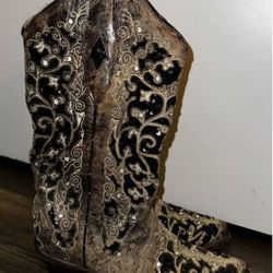 Western cowgirl boots