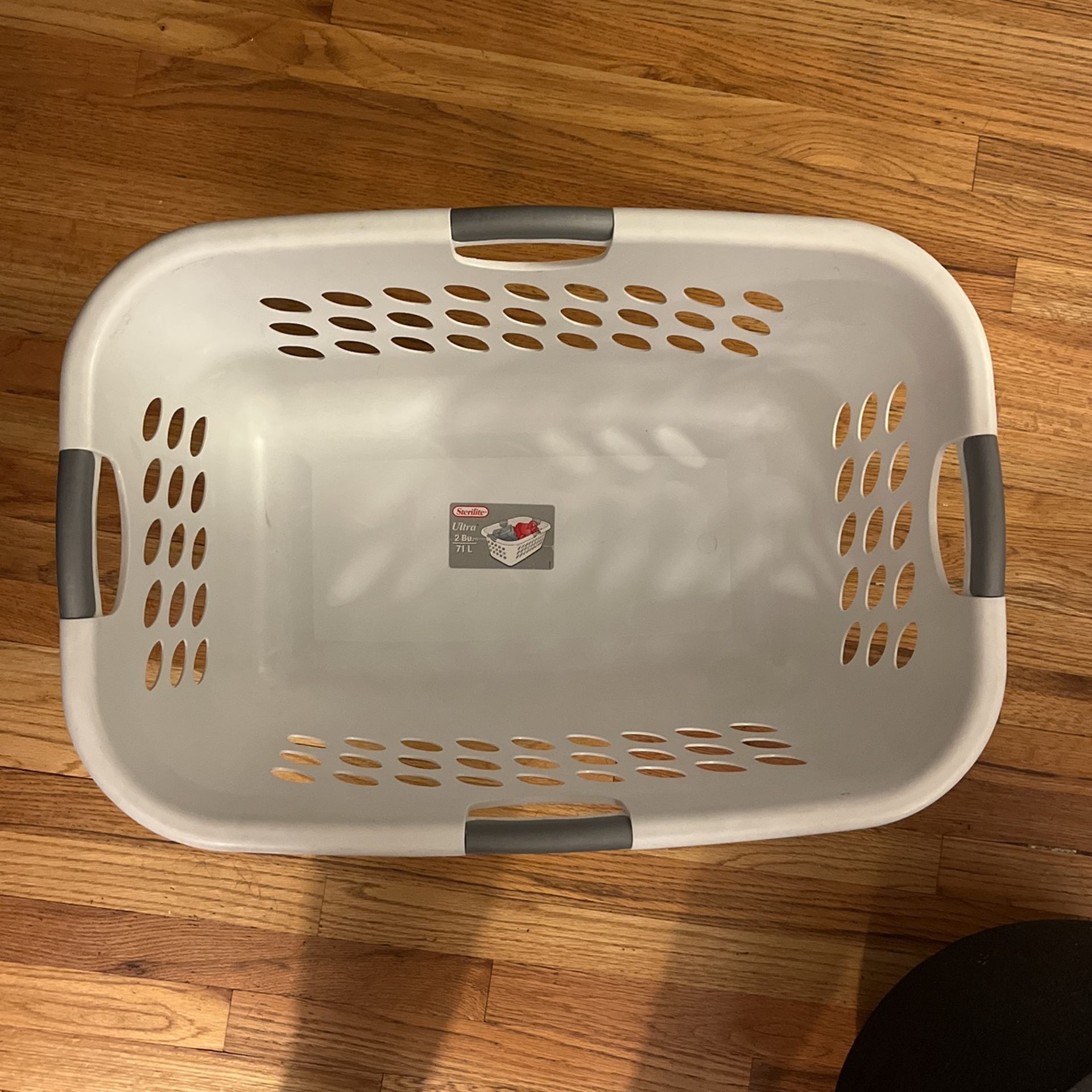 18x27x12 Laundry Basket