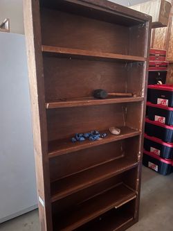 Free wood/bookshelf