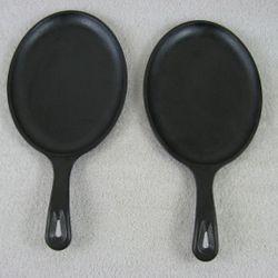 Lodge Lot of 2 Cast Iron Oval 9" X 7" Frying Pan OS


Made In USA