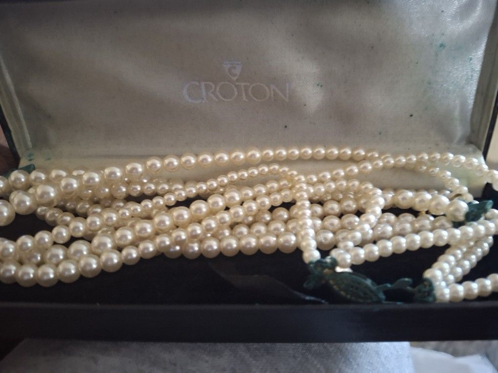 Croydon Pearl Set