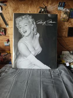 Iconic Marilyn Monroe Poster 16"x20"