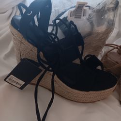 Shoes Wedges Black And Tan