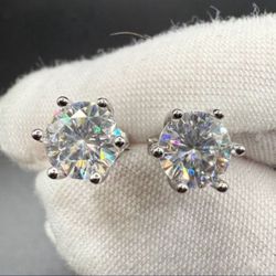 Moissanite Stud Earrings 0.5 ct