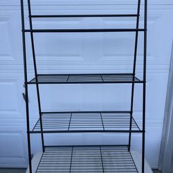 Black Metal Wire Outdoor Shelf