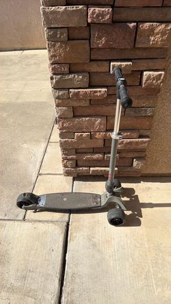 Adult scooter