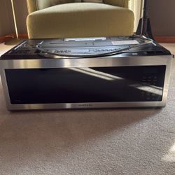 Samsung Microwave Slightly Used 150 OBO