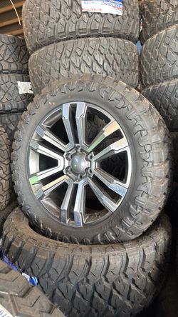 Denali 22x9 6x139 on 35 1250 22 ATTURO MT