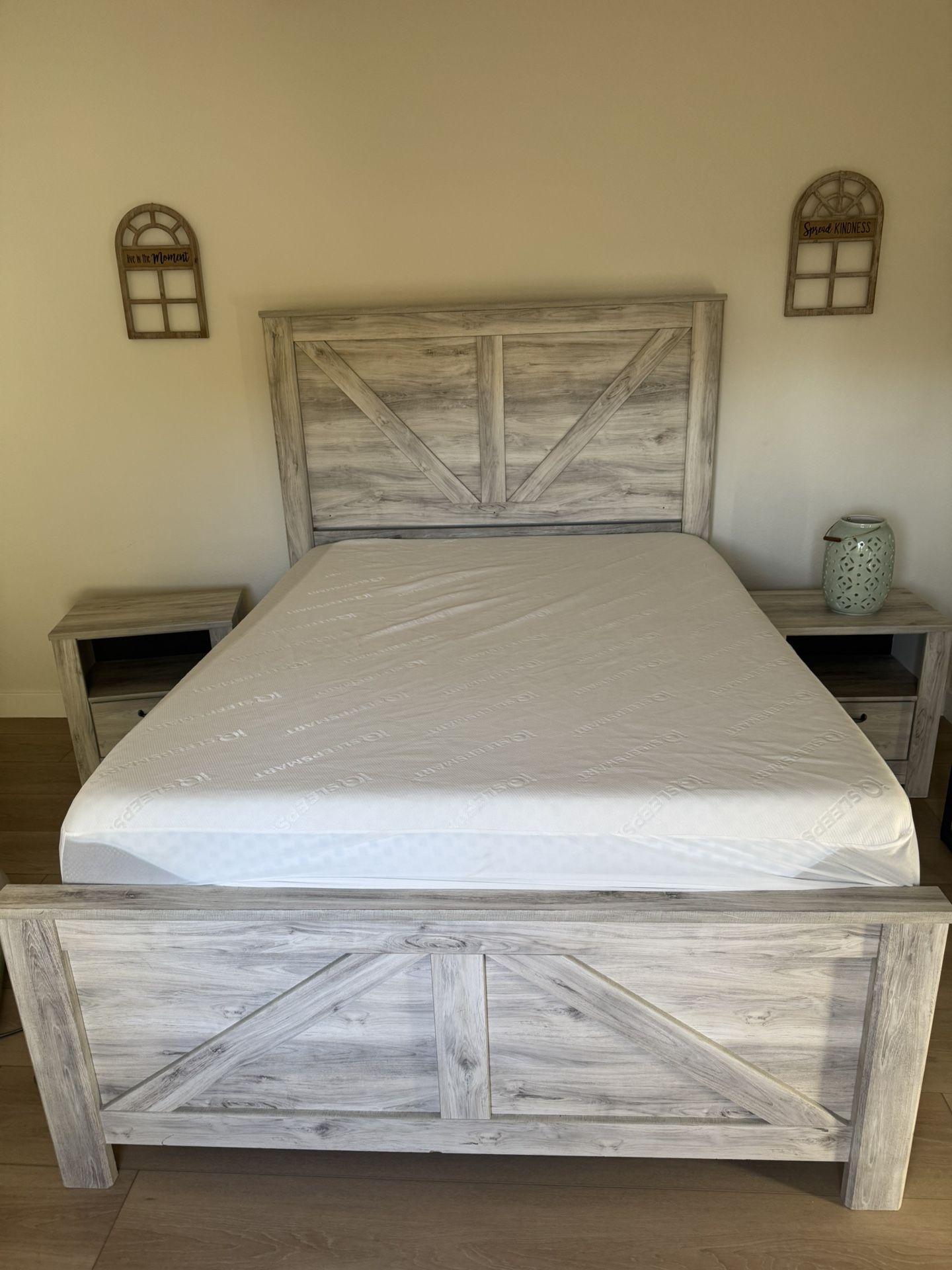 4 Piece Bedroom Set With Mattress, Box Spring And Mirror