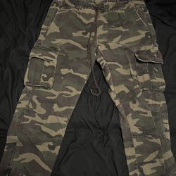 IRON WILLED Camo Jogger Size XL  - $40