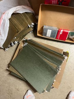 Hanging folders