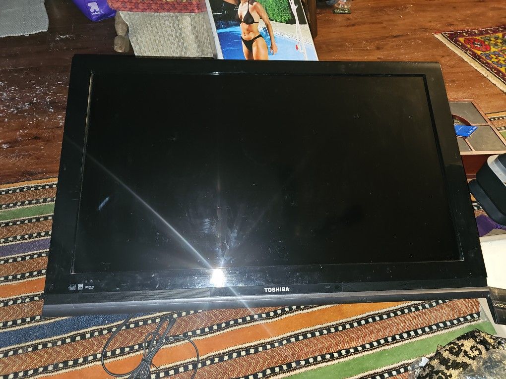 Toshiba 40" LCD 1080p HD TV