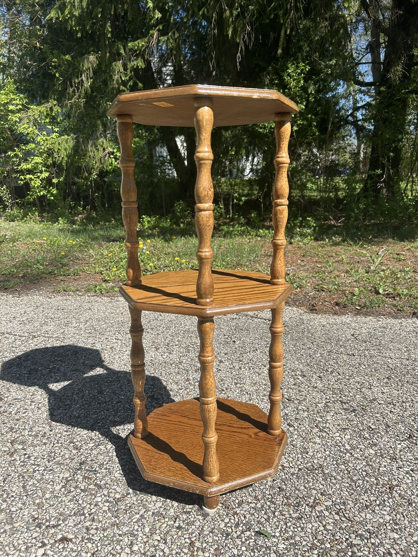 3 Tier Spindle Shelf