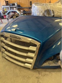 Cascadia Freightliner Hood