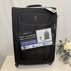 Travel Pro Maxlite® 5 Medium Check-In Spinner