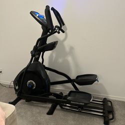 Nautilus Elliptical Machine