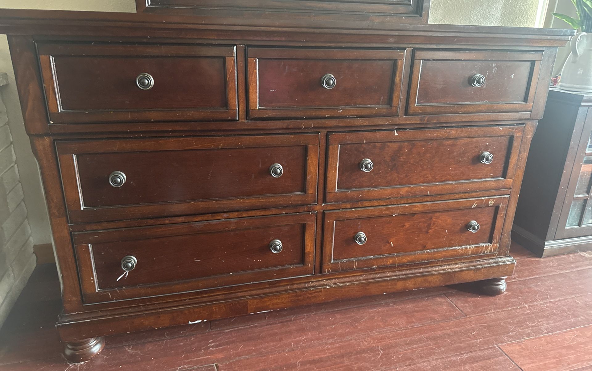 Drawer Dresser
