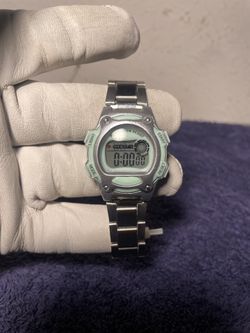 Vintage Ladies Digital Sports Watch Light Blue New Battery Runs Keeps Time Works