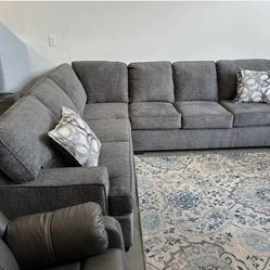 Comfy BROYHILL Sectional  Couch