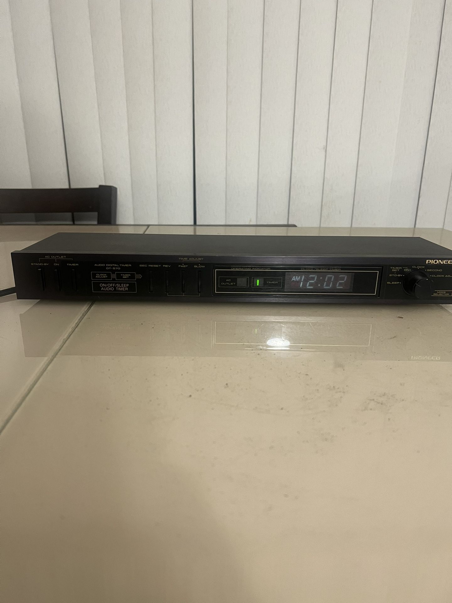 Vintage Pioneer DT-570 Audio Digital Timer Black Made in Japan VGC. Used in good cosmetic condition and fully functional.
