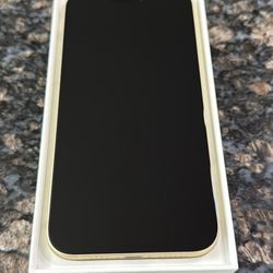 iPhone 15 Plus (yellow) 