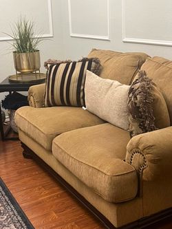 Modern, Comfy Couch & Loveseat - $500 OBO - Great Condition!