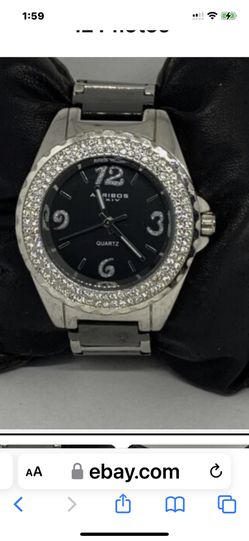 Akribos XXIV Women's Quartz Crystal Ceramic Bracelet Watch