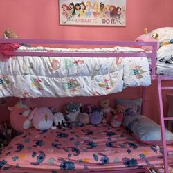Pink metal twin Size bunkbeds With mattresses (Pick Up only)