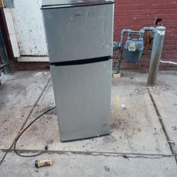 Whirlpool Refrigerator 