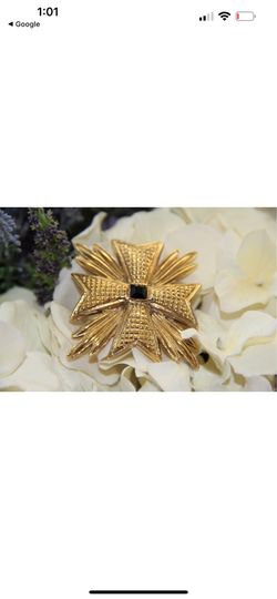 Vintage Carolee Maltese Cross Brooch/Pin. Gorgeous Statement Piece Gold Textured