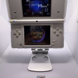 M0DD3D Nintendo White DSi (Comes with 1000+ Games!)