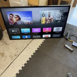 Samsung 48” TV