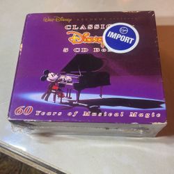 Classic Disney five CD box