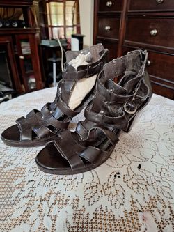 Woman shoes