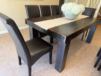 Solid Wood Extendable Dining Table + FREE Chairs