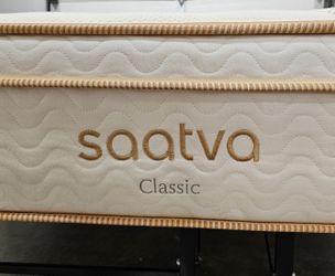 LIKE NEW! Saatva Classic Firm Queen - Delivery Available