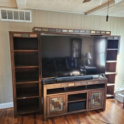  Entertainment Wall UNIT