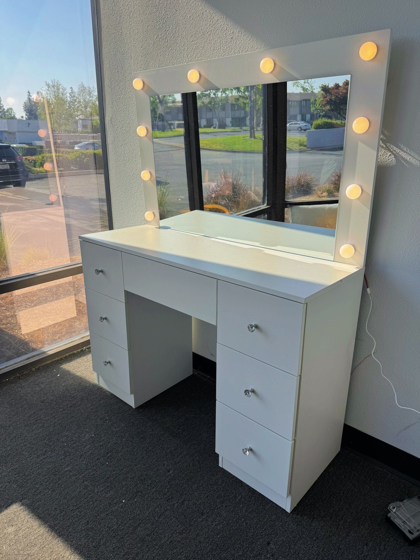47 inch Vanity Table with Mirror Hollywood Light 7 Drawers