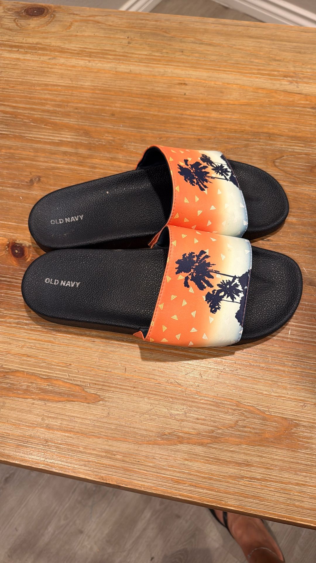 Men's Old Navy Sandals Size 12-13