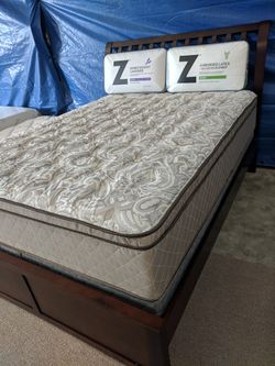 NEW 14" Queen Mattress Set JUST $400