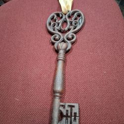 Key antique